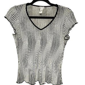 XOXO Junior's Black and White Striped V-Neck Top